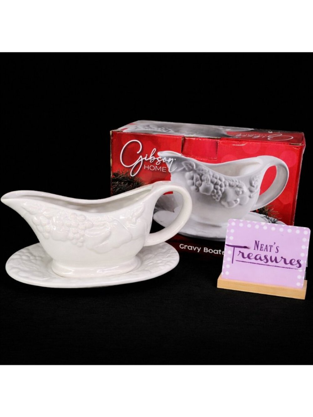 Gibson FRUIT Embossed Fruit White Shades Ceramic Gravy Sauce Boat & Plate NEW